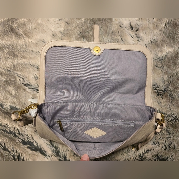 Brand New FOSSIL Crossbody Purse - Picture 4 of 8